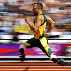 开云平台-德布劳内二十赛季巅峰绽放，跨界光芒点燃湖人球迷激情，德布劳内巅峰二十季绽放跨界光芒，点燃湖人球迷激情